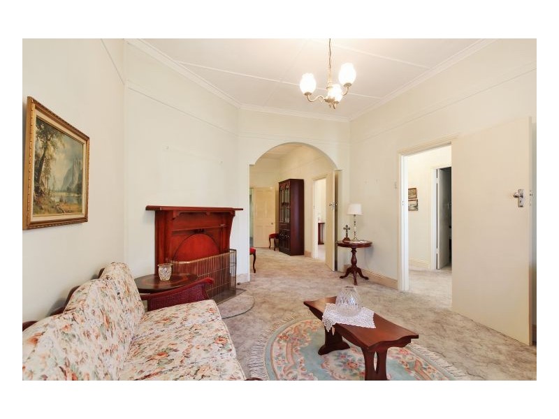 176 Marsh Street, Armidale NSW 2350