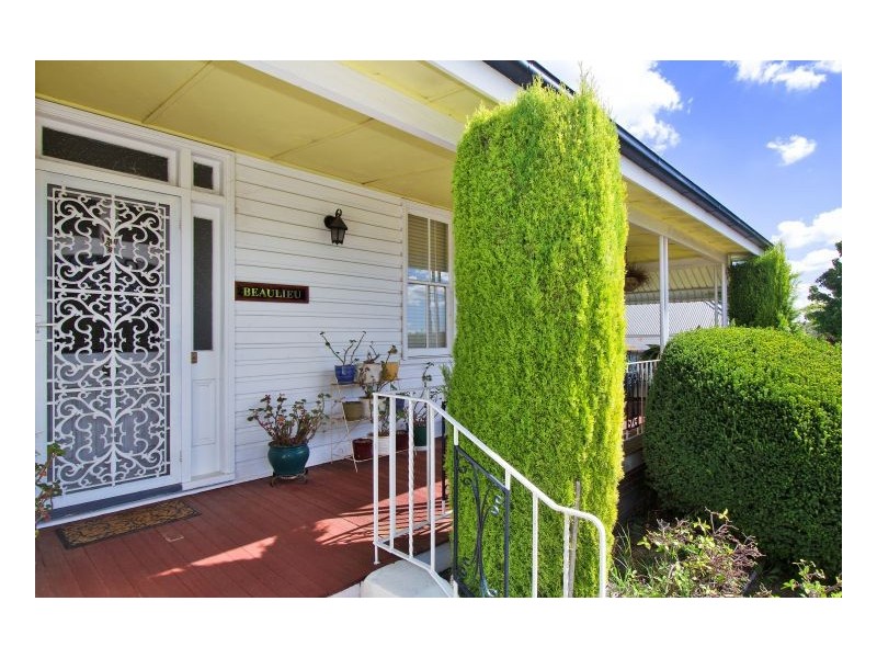 176 Marsh Street, Armidale NSW 2350