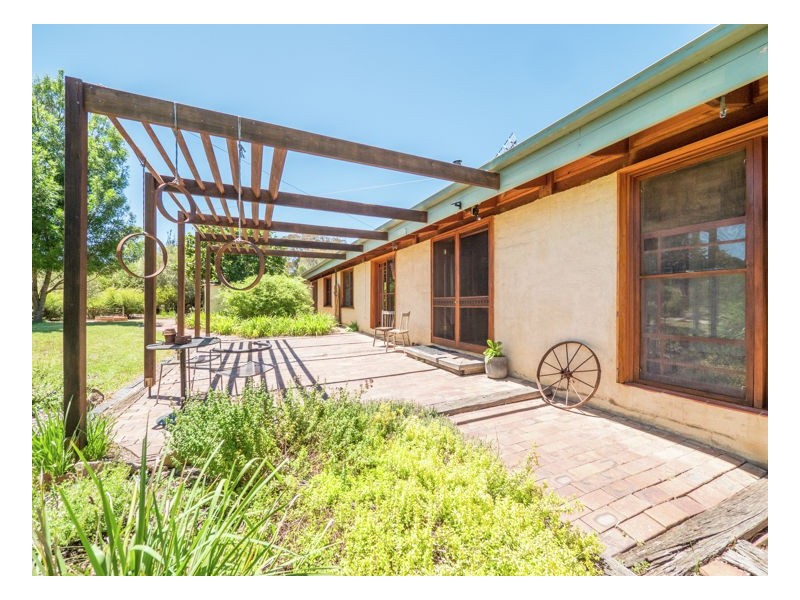 21 Roseneath Lane, Armidale NSW 2350