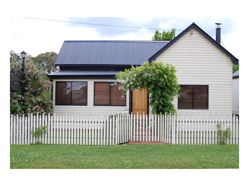 95 Ollera Street, Guyra NSW 2365