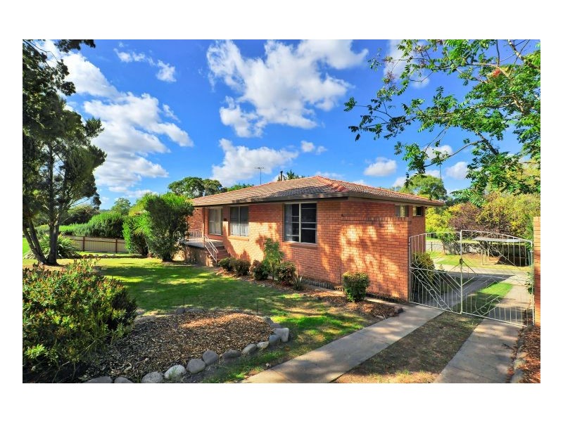 18 Werrina, Armidale NSW 2350