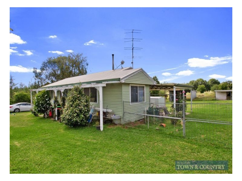 94 Uralla Road, Armidale NSW 2350