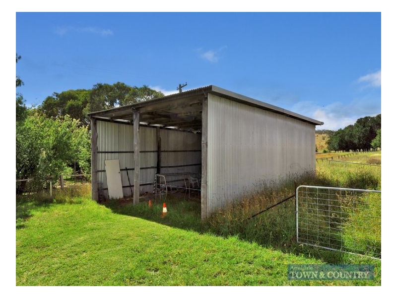 94 Uralla Road, Armidale NSW 2350