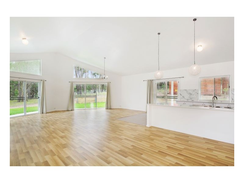 53 Kareela Road, Armidale NSW 2350
