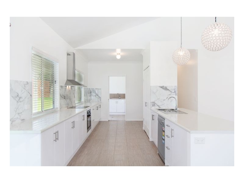 53 Kareela Road, Armidale NSW 2350