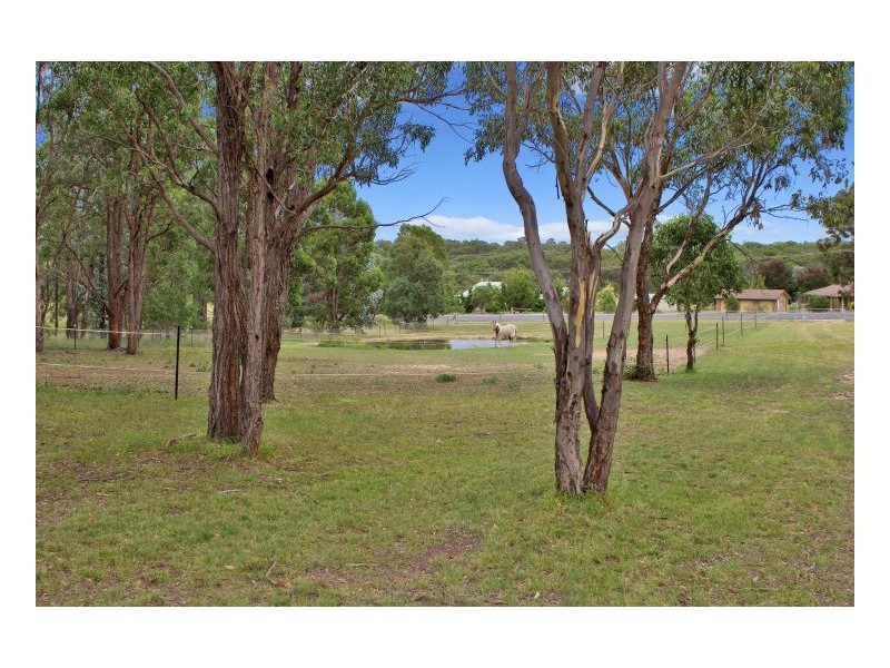 53 Kareela Road, Armidale NSW 2350