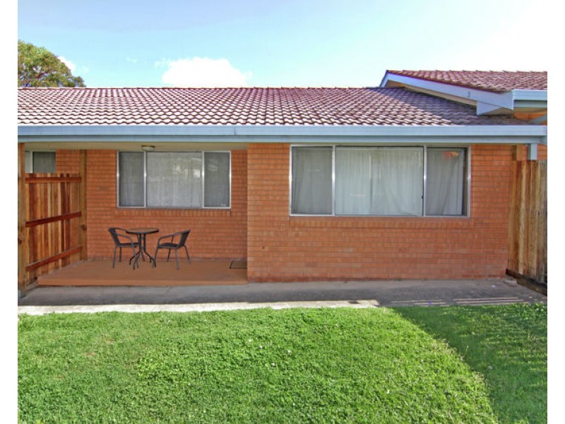 2/10 Dawson Avenue, Armidale NSW 2350