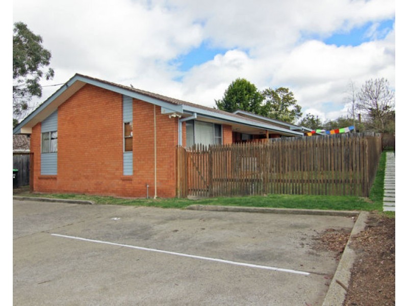 2/10 Dawson Avenue, Armidale NSW 2350