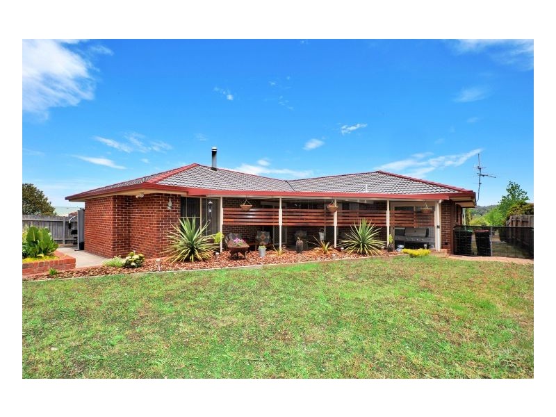 17 Macdonald Drive, Armidale NSW 2350