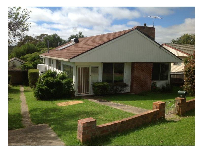 11 Curtis Street, Armidale NSW 2350