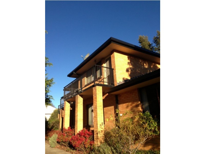 1/185 Faulkner St, Armidale NSW 2350