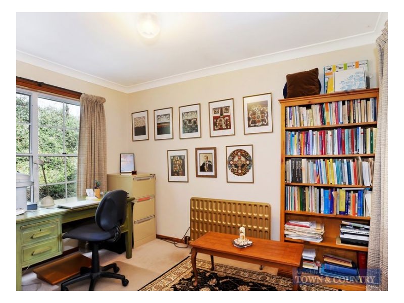 14 Bishop Crescent, Armidale NSW 2350