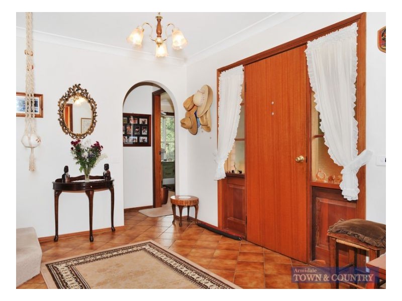 14 Bishop Crescent, Armidale NSW 2350