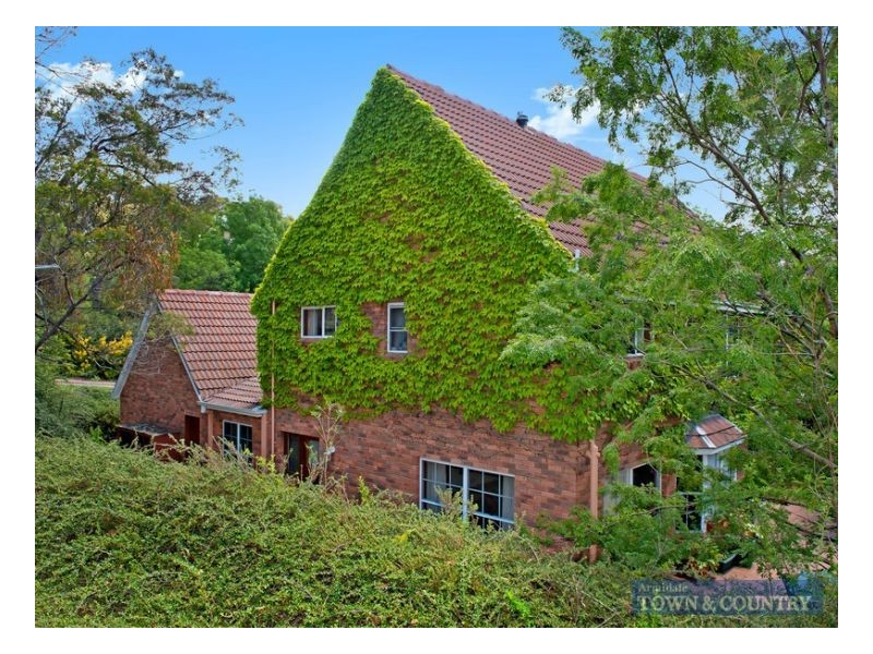 14 Bishop Crescent, Armidale NSW 2350