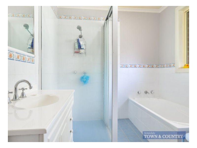 2/7 Quin Avenue, Armidale NSW 2350