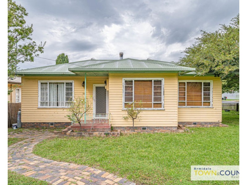 94 Newton Street, Armidale NSW 2350