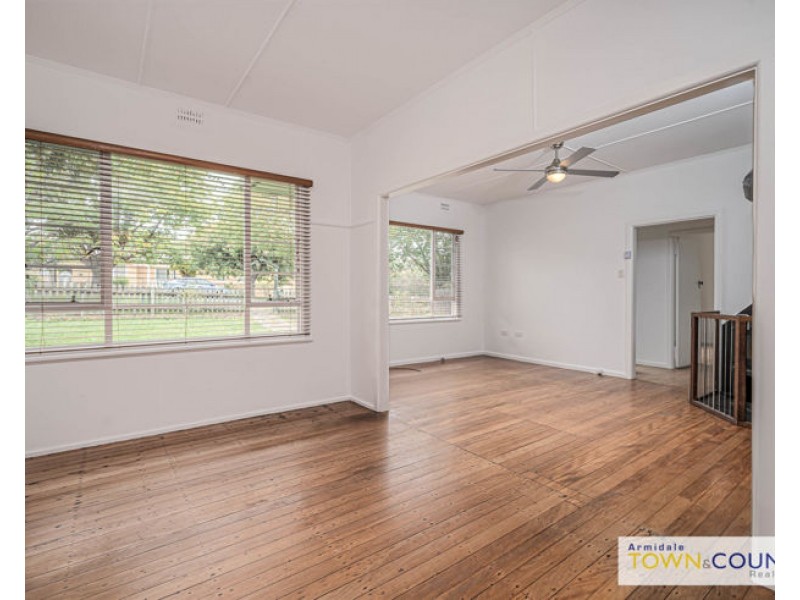 94 Newton Street, Armidale NSW 2350