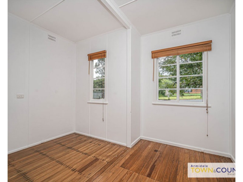 94 Newton Street, Armidale NSW 2350