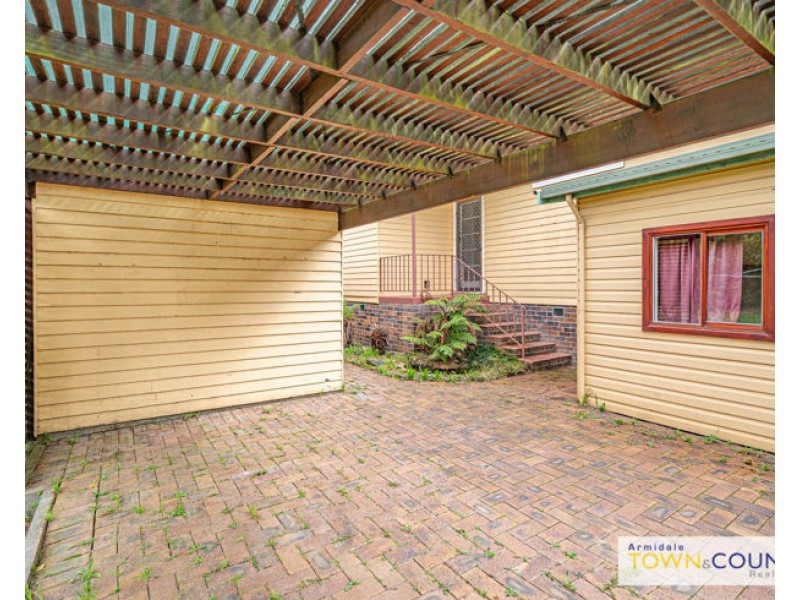 94 Newton Street, Armidale NSW 2350