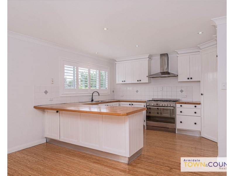 101 Taylor Street, Armidale NSW 2350