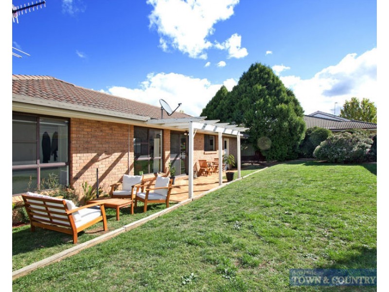 2a Fiona Place, Armidale NSW 2350