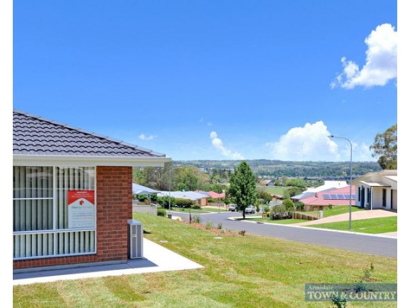 14 Grandview Crescent, Armidale NSW 2350