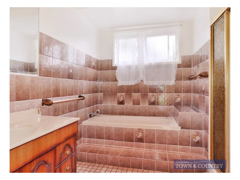 184 Kirkwood Street, Armidale NSW 2350