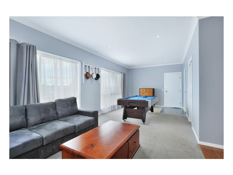 63 Macleay Way, Armidale NSW 2350