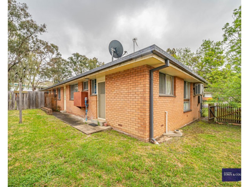 2/1 Kathleen Crescent, Armidale NSW 2350