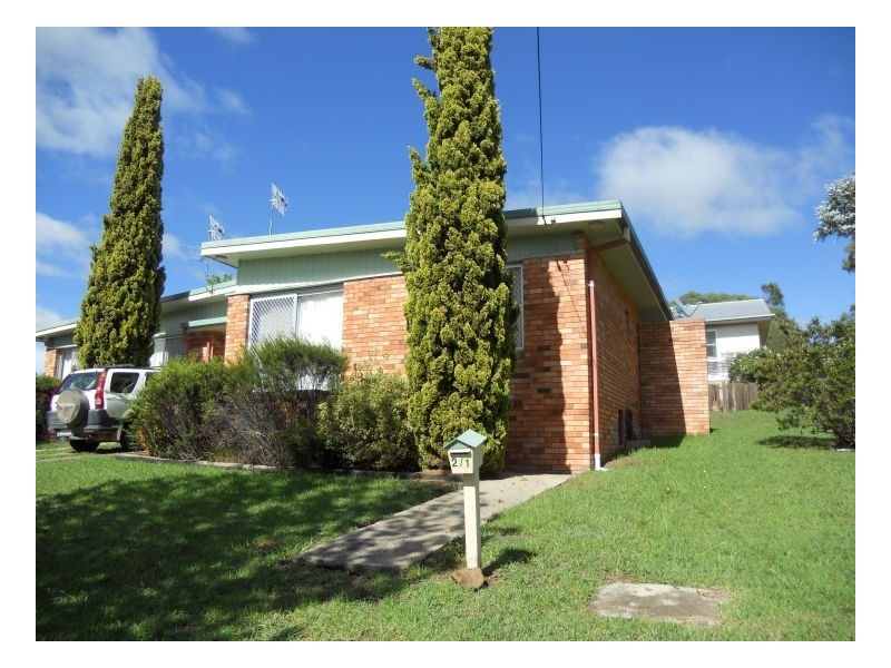 2/1 Johnson avenue, Armidale NSW 2350