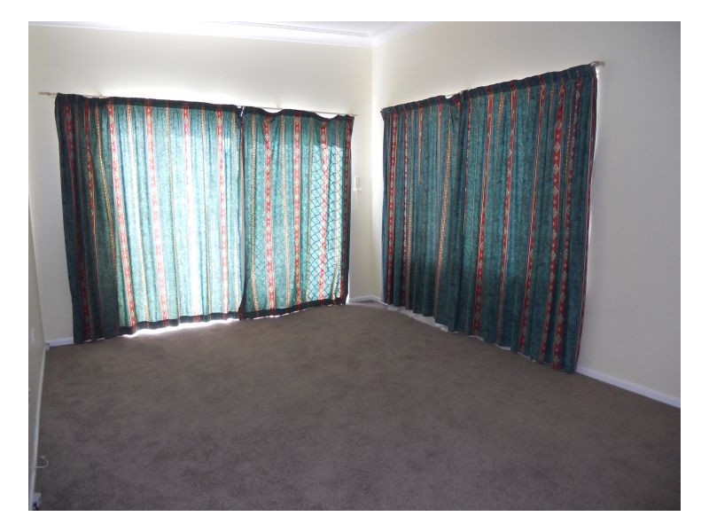 2/1 Johnson avenue, Armidale NSW 2350