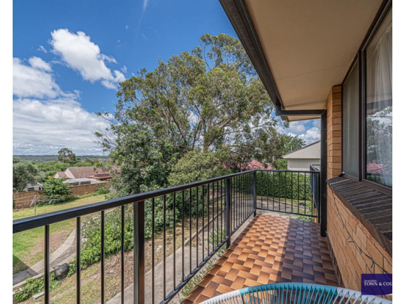 2/185 Faulkner Street, Armidale NSW 2350