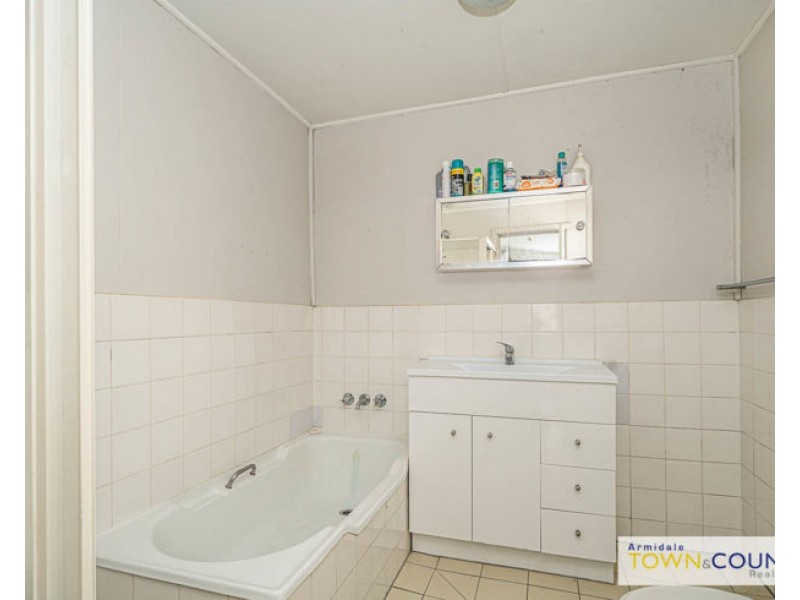 75 Mossman street, Armidale NSW 2350