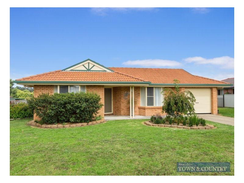 27 Eleanor Close, Armidale NSW 2350