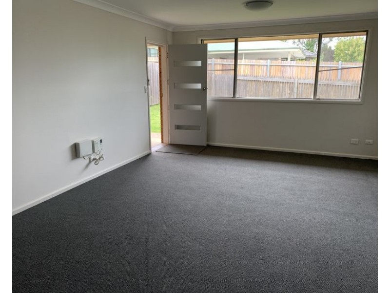 3/10 Dawson Avenue, Armidale NSW 2350