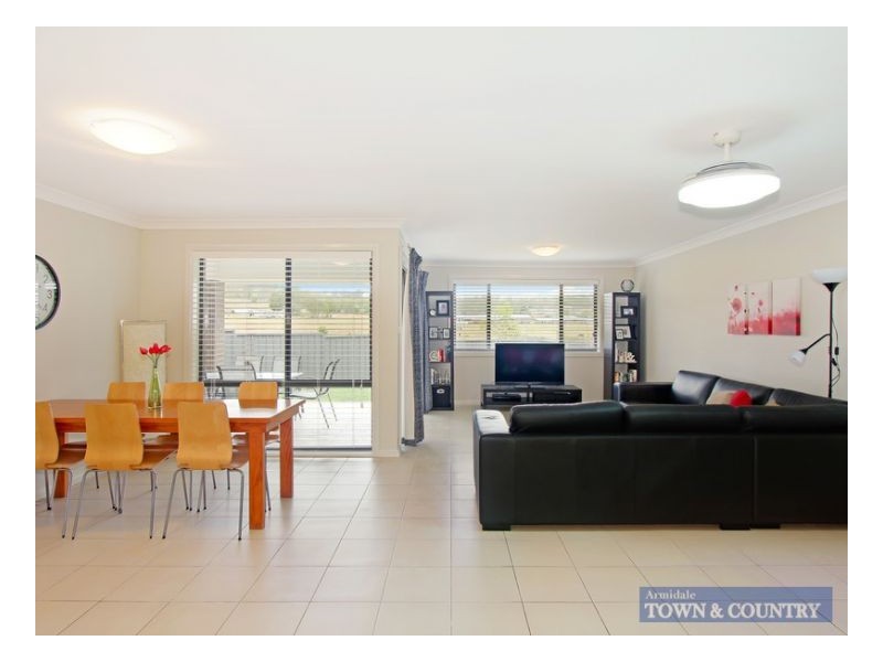 11 Kennedy Street, Armidale NSW 2350