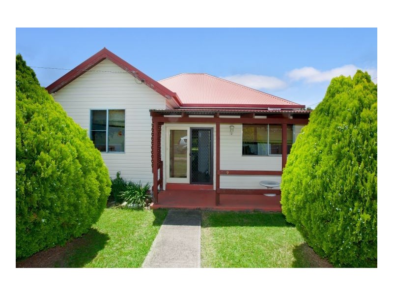 229 Brown Street, Armidale NSW 2350