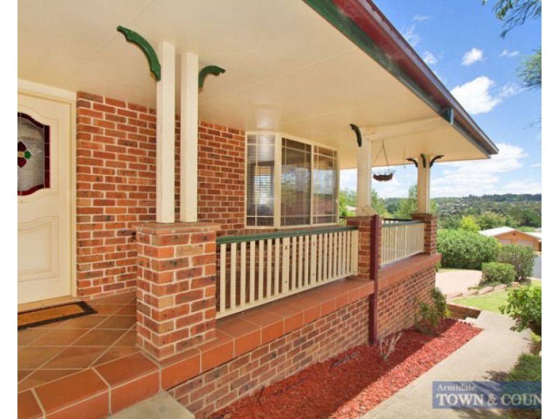 15 Williams Place, Armidale NSW 2350