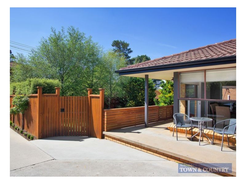 12 Hughes Place, Armidale NSW 2350