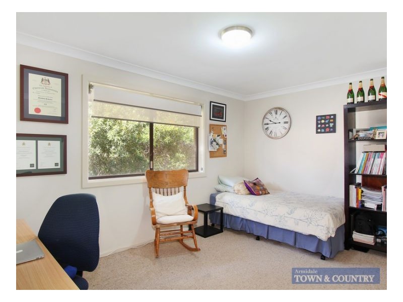 12 Hughes Place, Armidale NSW 2350