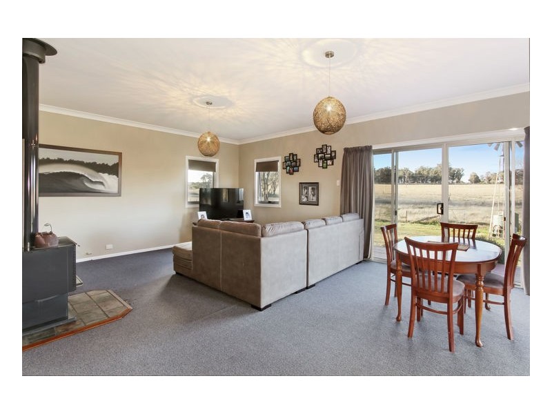854 Boorolong Road, Armidale NSW 2350