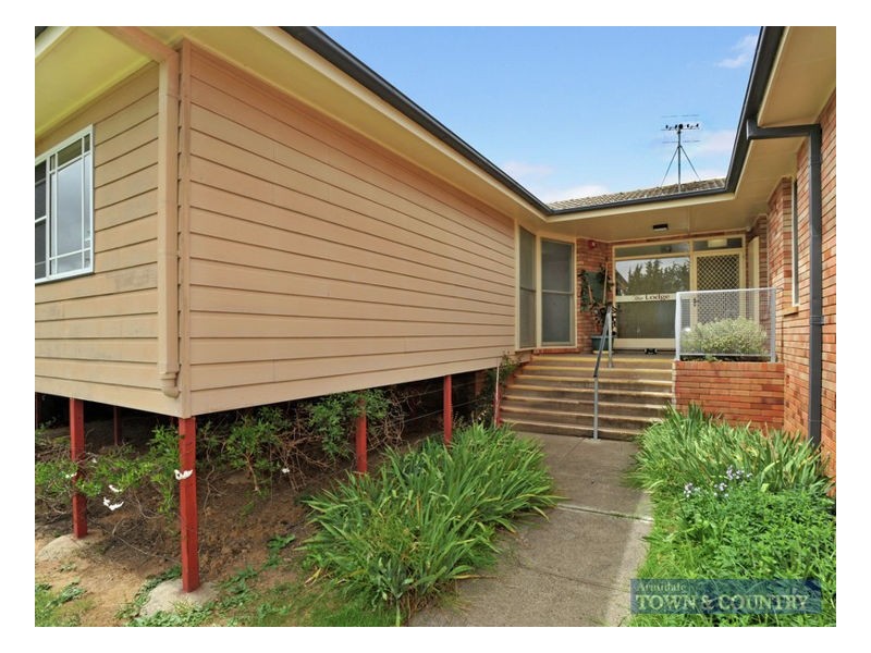 60 Claude Street, Armidale NSW 2350