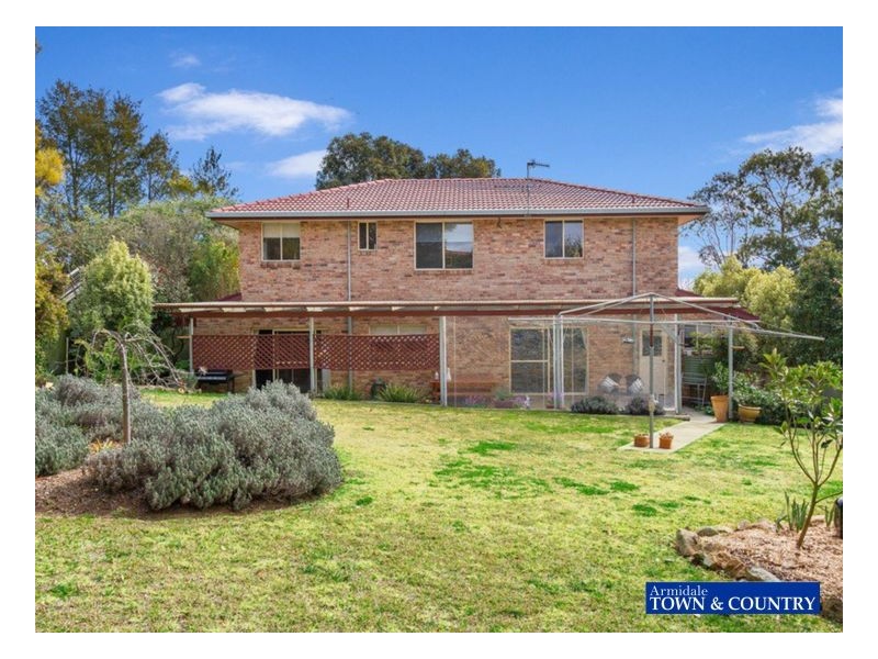 17 The Boulevarde, Armidale NSW 2350