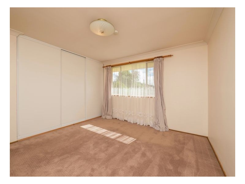 18 King St, Uralla NSW 2358