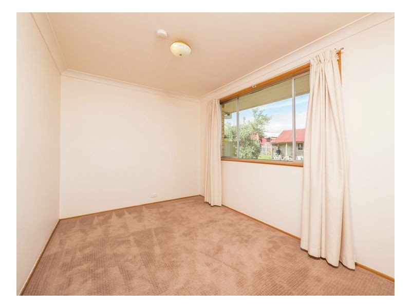 18 King St, Uralla NSW 2358