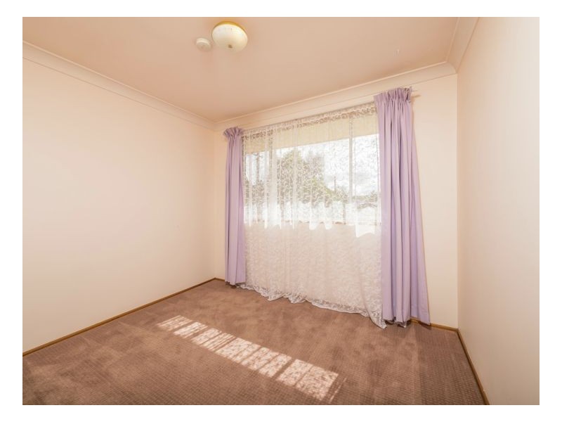 18 King St, Uralla NSW 2358