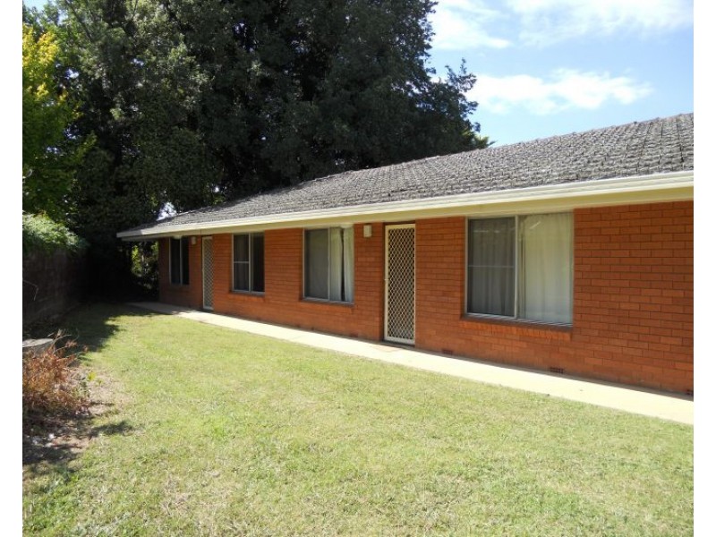 3/3 Bellevue Road, Armidale NSW 2350