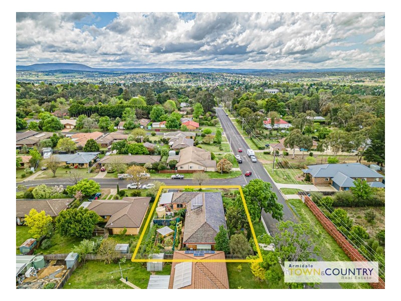 2 Cynthia Crescent, Armidale NSW 2350
