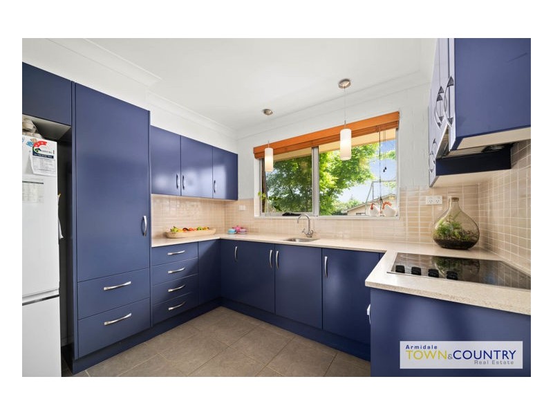 2 Cynthia Crescent, Armidale NSW 2350