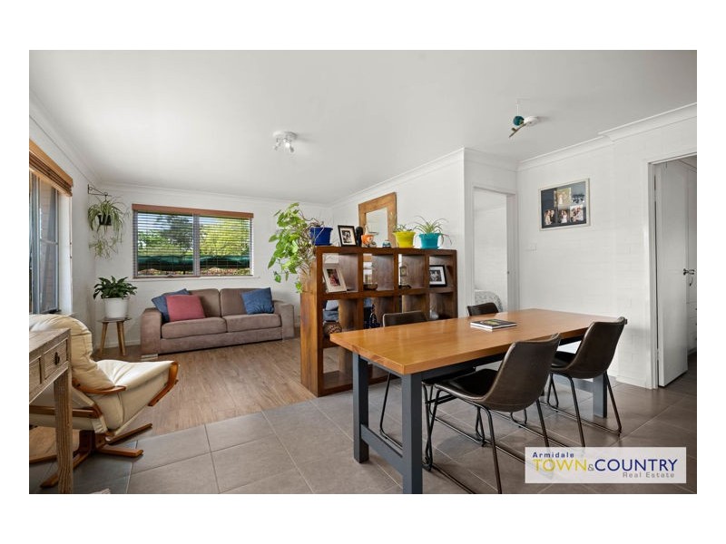 2 Cynthia Crescent, Armidale NSW 2350